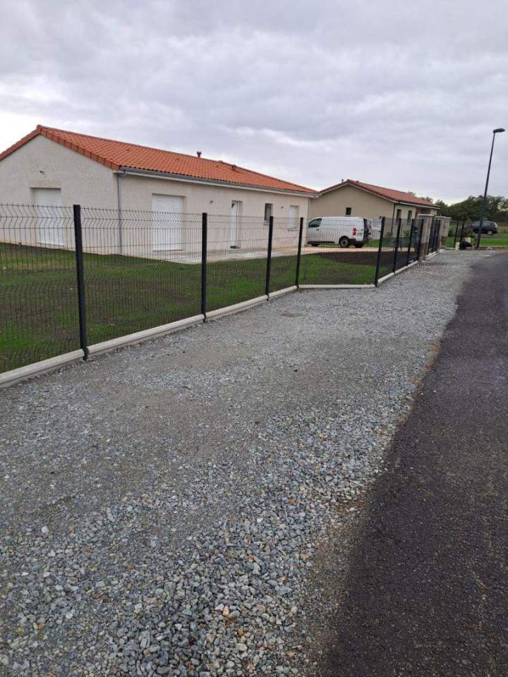 Installation clôture grillagée Bouzel 